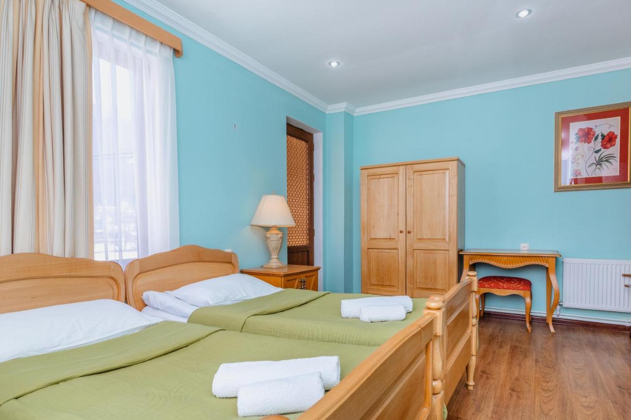 Hotel Lileo Mestia Esterno foto